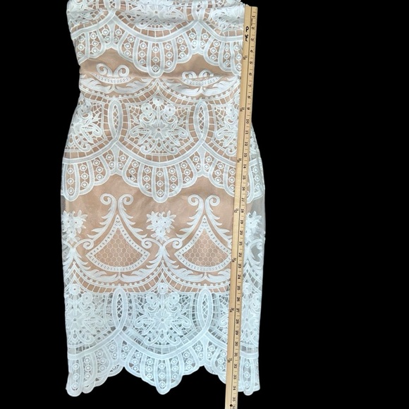 Lulu's White Sheath Halter Dress NWT size medium - Picture 4 of 11